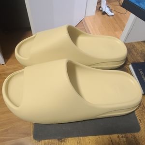 Yeezy Slides